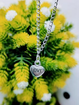 minimalist-love-heart-charm-chain