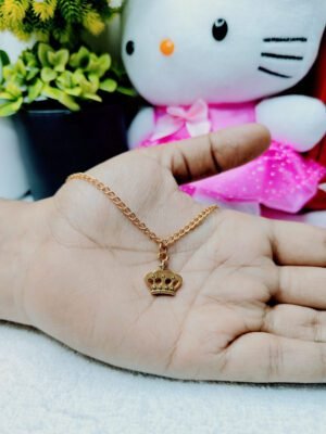 regal-gold-toned-crown-pendant-chain