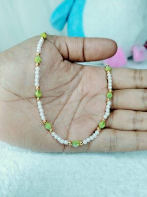 vibrant-lime-crystal-pearl-chain