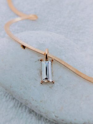 lumiere-baguette-solitaire-herringbone-necklace