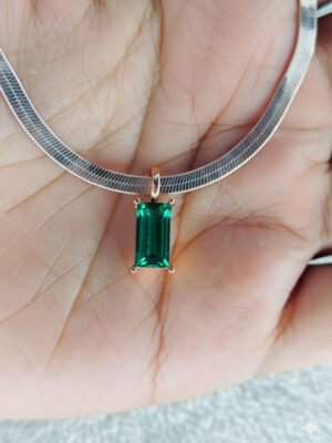 emerald-luxe-baguette-herringbone-necklace