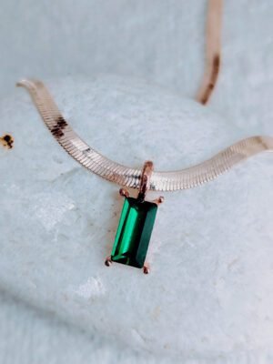 emerald-luxe-baguette-herringbone-necklace