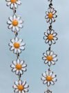 retro-daisy-enamel-flower-chain-necklace