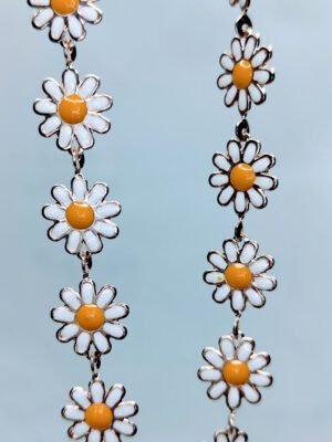 retro-daisy-enamel-flower-chain-necklace