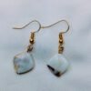 natural-shell-gold-dangle-earrings