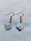 natural-shell-gold-dangle-earrings